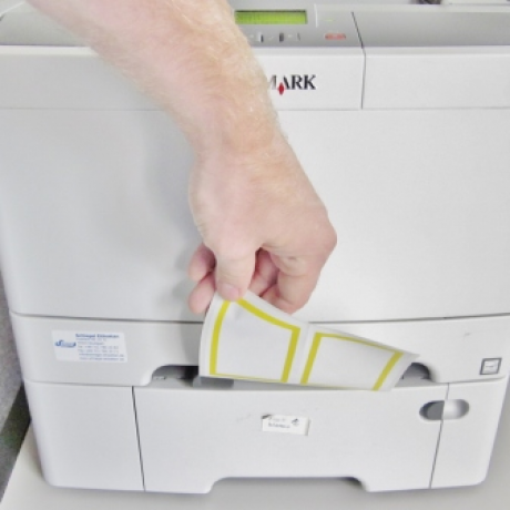 Patenetikett kann einfach im Laserdrucker bedruckt werden