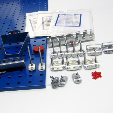 Werkzeugtafel L, ist ein Set mit einer Lochplatte und einem Set an Werkzeughaltern