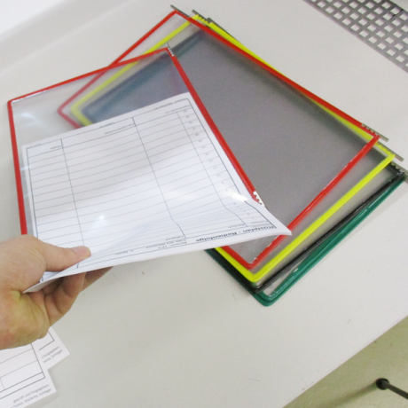 Dokuhalter 10x A4 Flex kann mit Formblätter und Aushängen im A4-Format bestückt werden