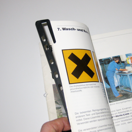 Handbuchhalter A4  ist geeignet für Handbücher, Hefte und Broschüren im A4-Format