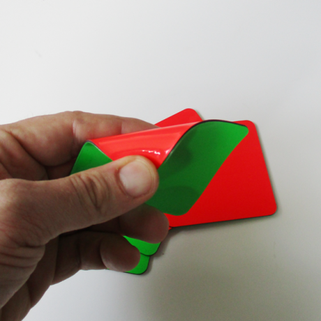 Haftnotiz Mag Flip hat eine rote und eine grüne Seite