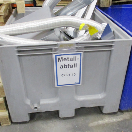 Die Infotasche Gibo A4H hilft bei der Kennzeichnung von Ladungsträgern in der Logistik